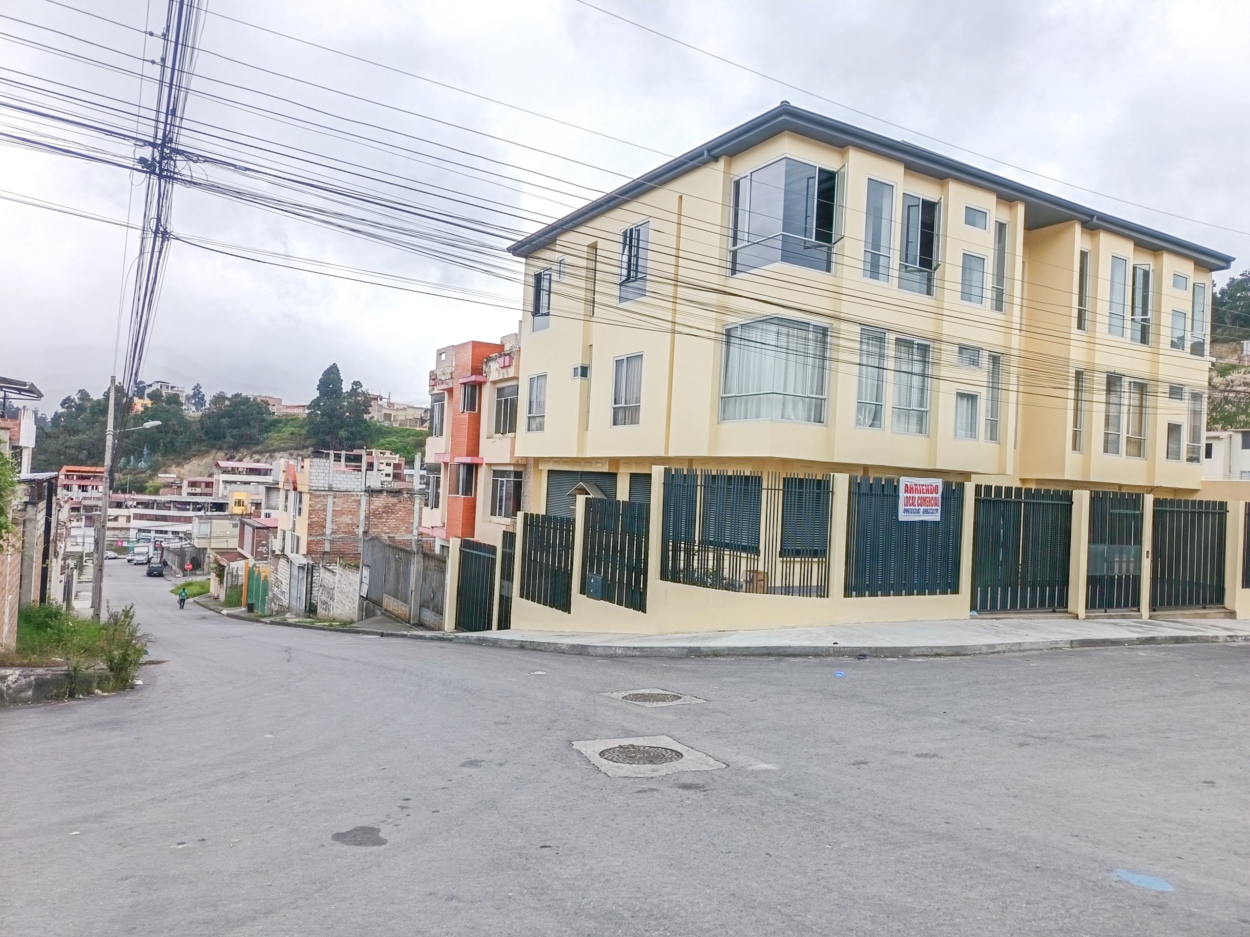 EL LOCAL PERFECTO PARA SU NEGOCIO ✨