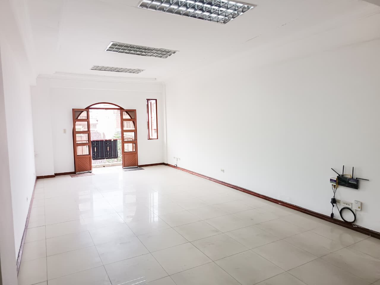 SU OFICINA EN PLENO CENTRO DE LA CIUDAD DE LOJA-  EDIFICIO EL ZAMORANO ️