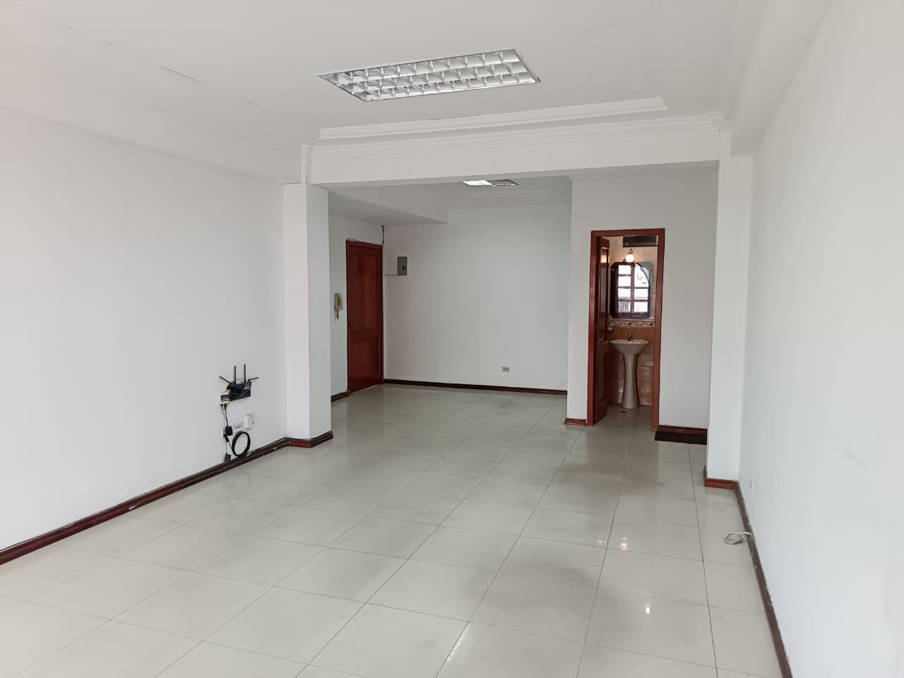 SU OFICINA EN PLENO CENTRO DE LA CIUDAD DE LOJA-  EDIFICIO EL ZAMORANO ️