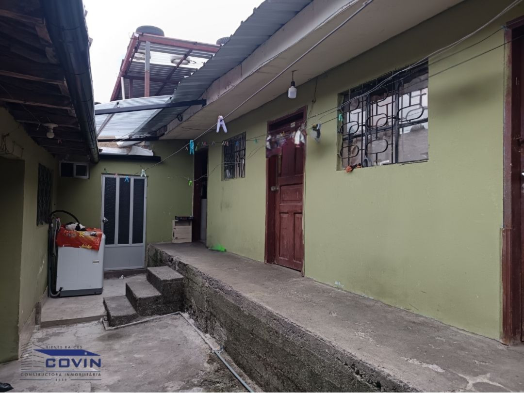 VENDO LOTE ESQUINERO CON CONSTRUCCIÓN ANTIGUA EN LOJA ⛰️