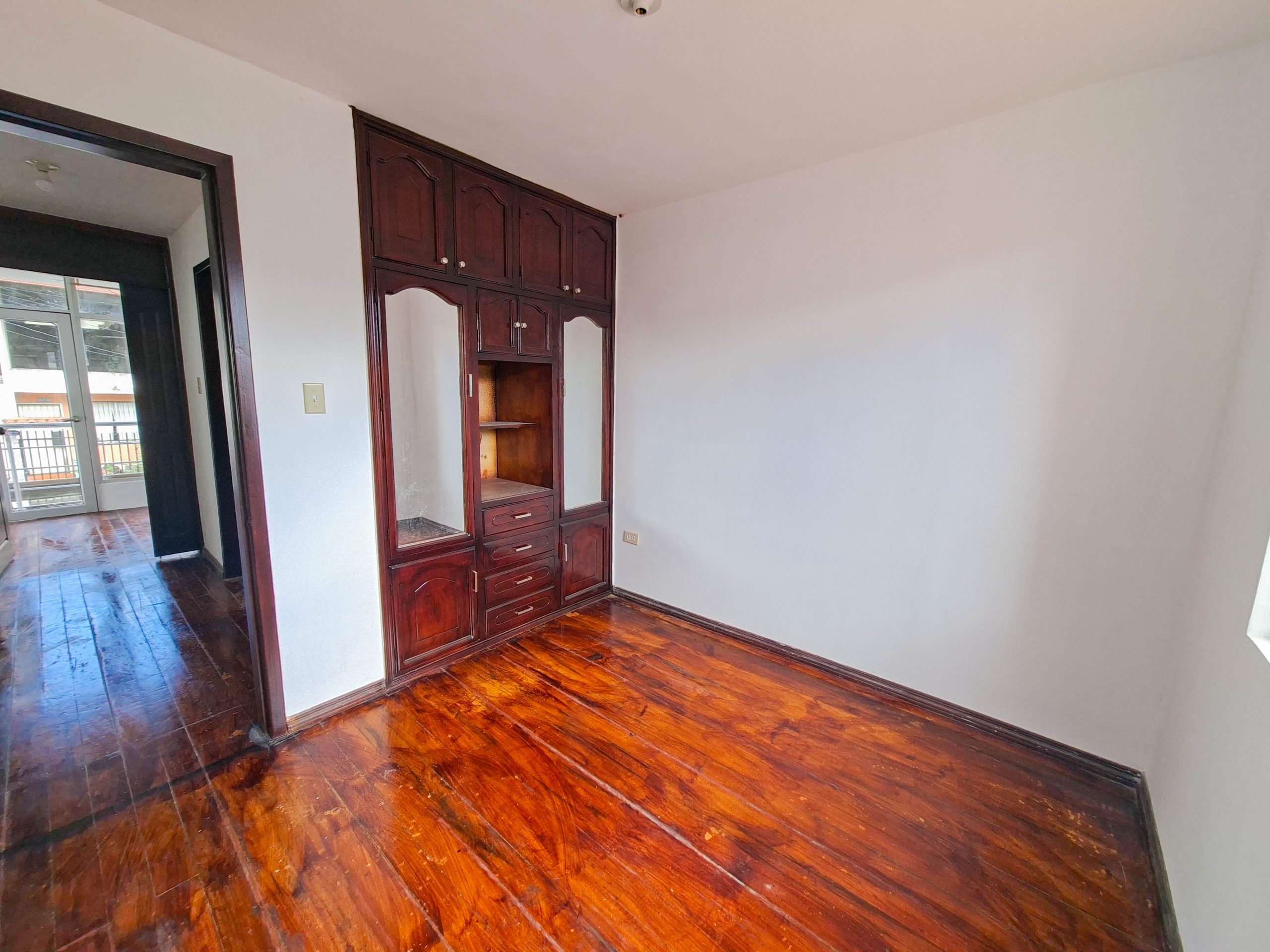 CASA EN VENTA EN COLINAS DEL NORTE | EN LOJA