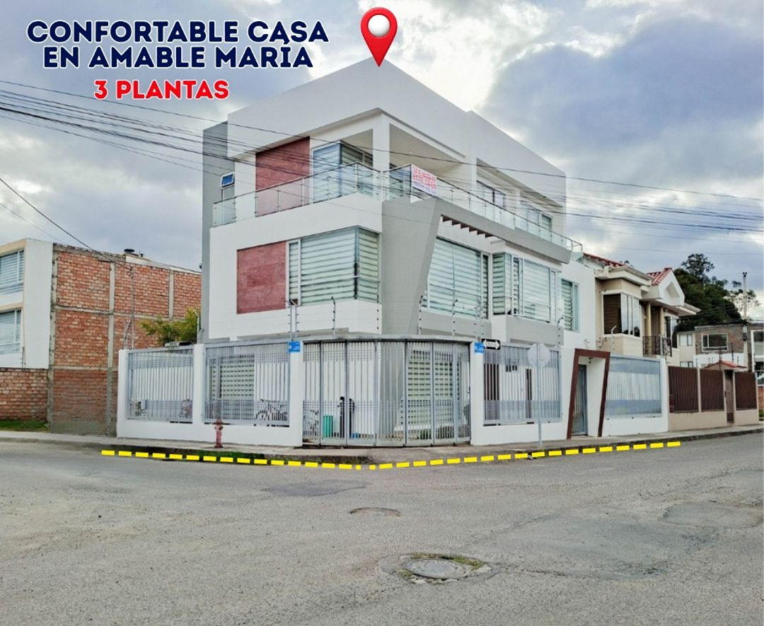 CONFORTABLE CASA RESIDENCIAL UNIFAMILIAR DE VENTA. 5 HABITACIONES Y 5 BAÑOS | EN LOJA, AMABLE MARÍA