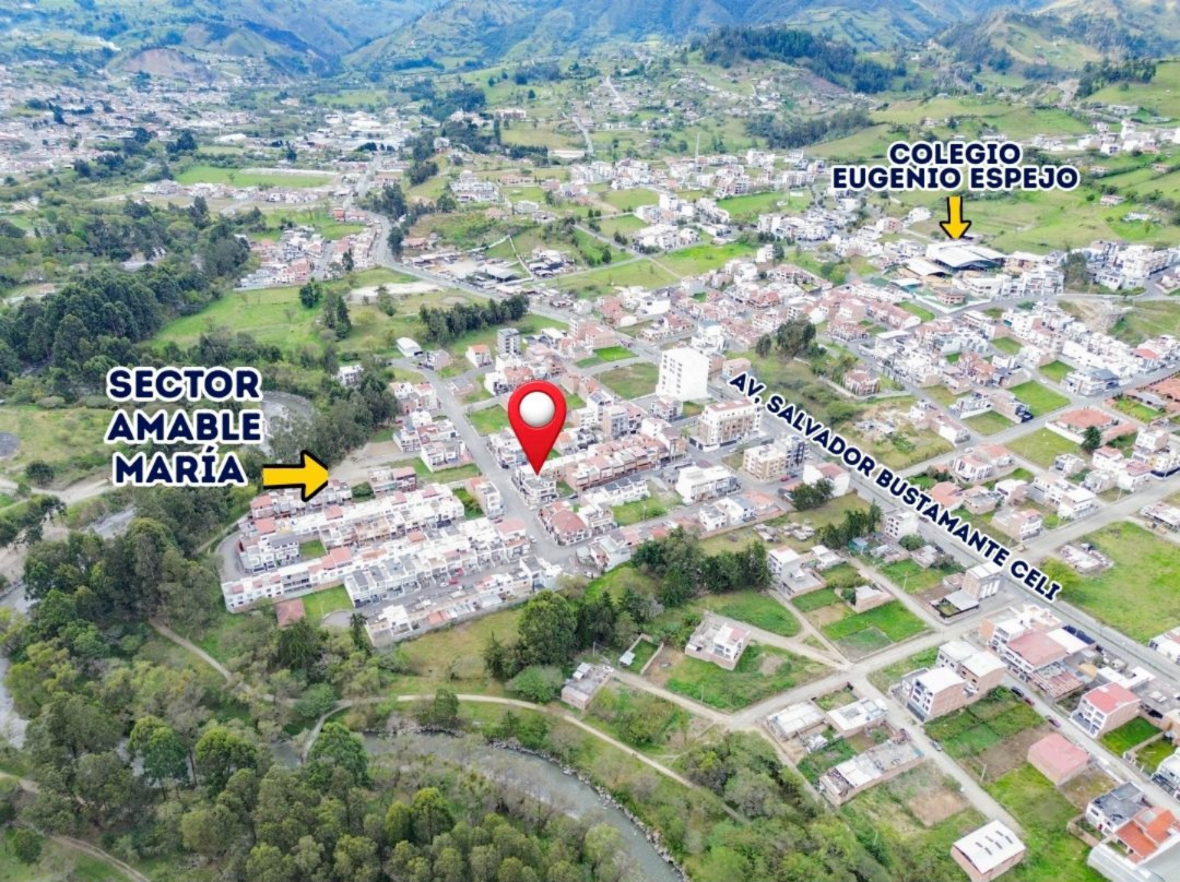 CONFORTABLE CASA RESIDENCIAL UNIFAMILIAR DE VENTA. 5 HABITACIONES Y 5 BAÑOS | EN LOJA, AMABLE MARÍA