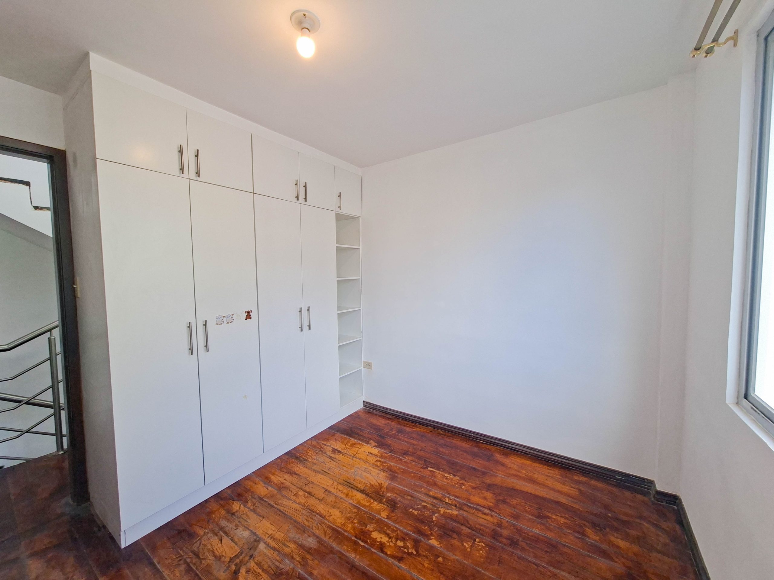CASA EN VENTA EN COLINAS DEL NORTE | EN LOJA