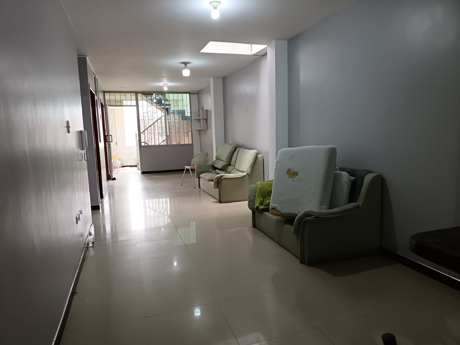 CASA RENTERA DE OPORTUNIDAD EN SAUCES NORTE – LOJA | 2 DEPARTAMENTOS + LOCAL