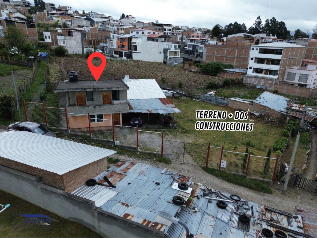 ⛰️TERRENO AMPLIO CON 2 CONSTRUCCIONES DE VENTA EN PUNZARA CHICO – LOJA