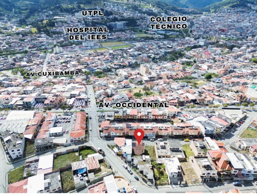 ️ CONFORTABLE CASA RESIDENCIAL DE VENTA –- AV. OCCIDENTAL DE LOJA