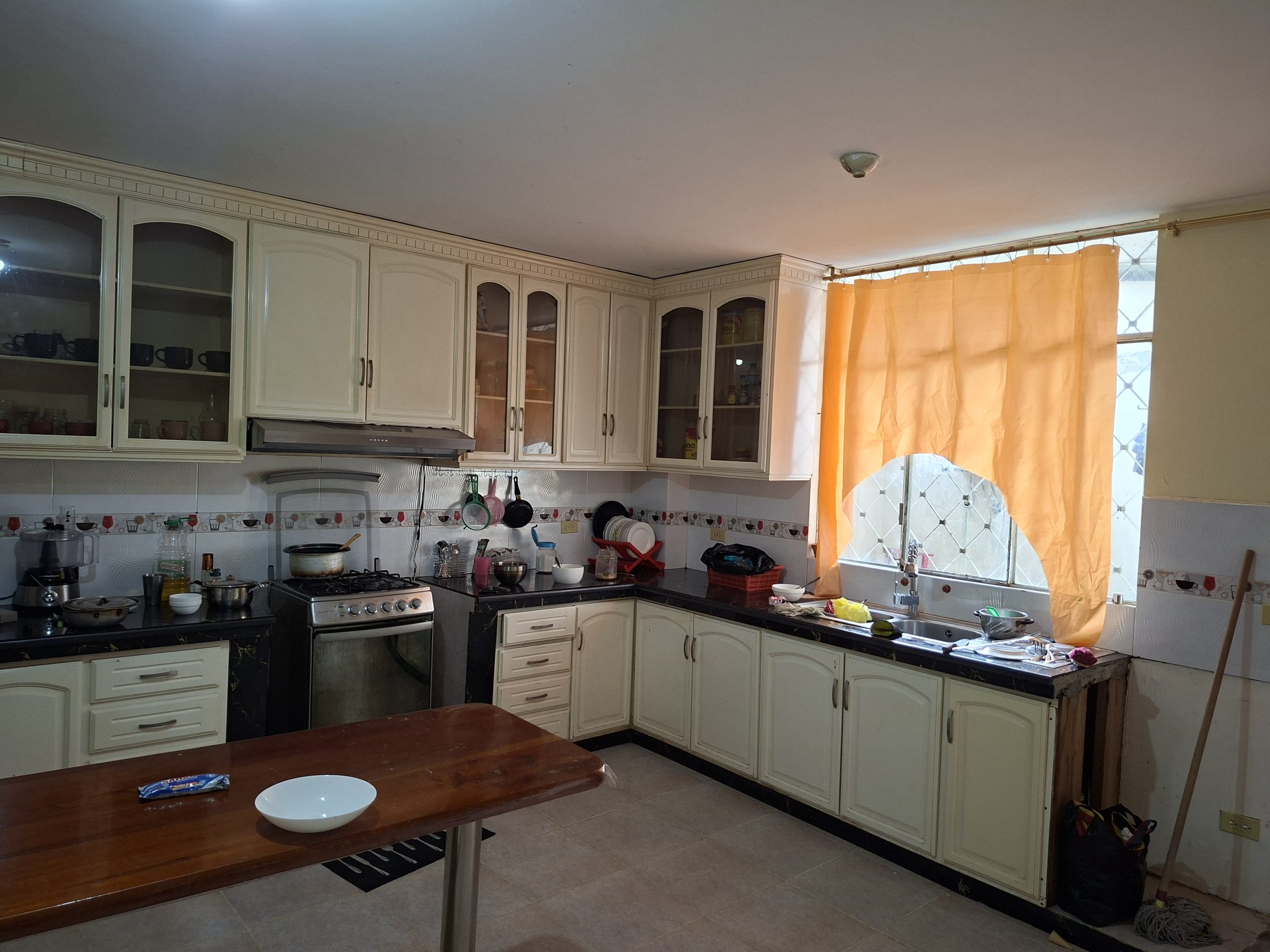 ️ PROPIEDAD CON DOS CONSTRUCCIONES DE VENTA EN LOJA-BORJA – CERCA AL TERMINAL