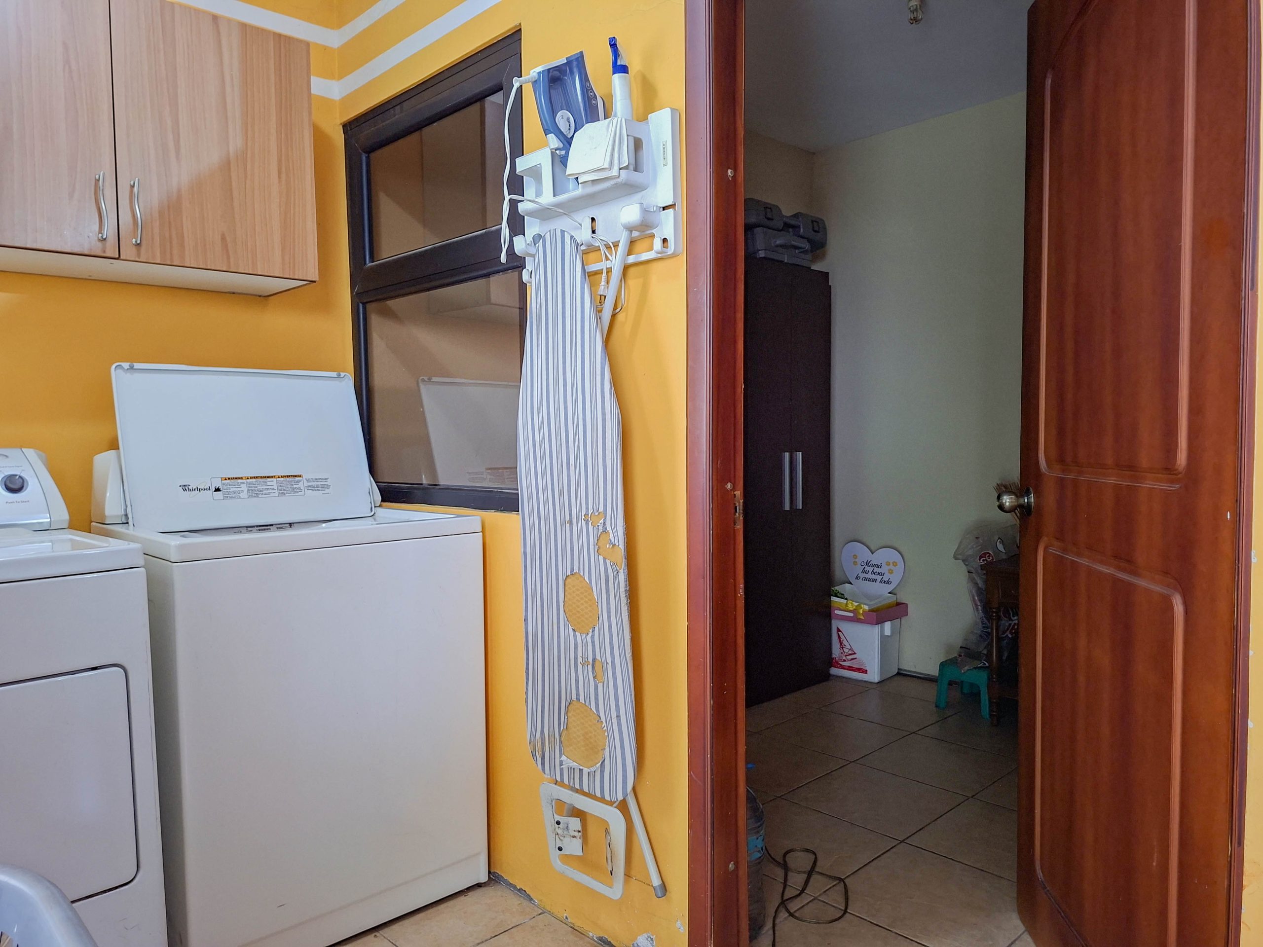 ️ CONFORTABLE CASA RESIDENCIAL DE VENTA –- AV. OCCIDENTAL DE LOJA