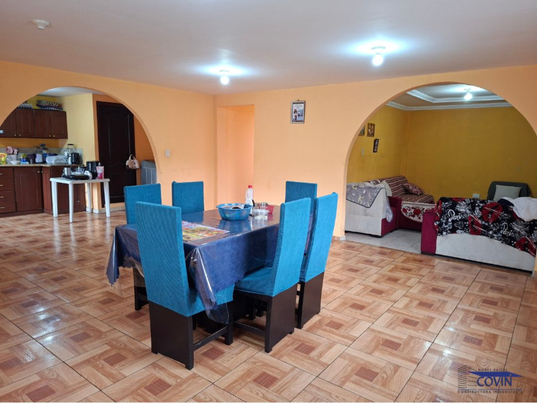CASA ESQUINERA CON LOCAL COMERCIAL DE VENTA FRENTE A LA AV. DE LOS PALTAS-LOJA