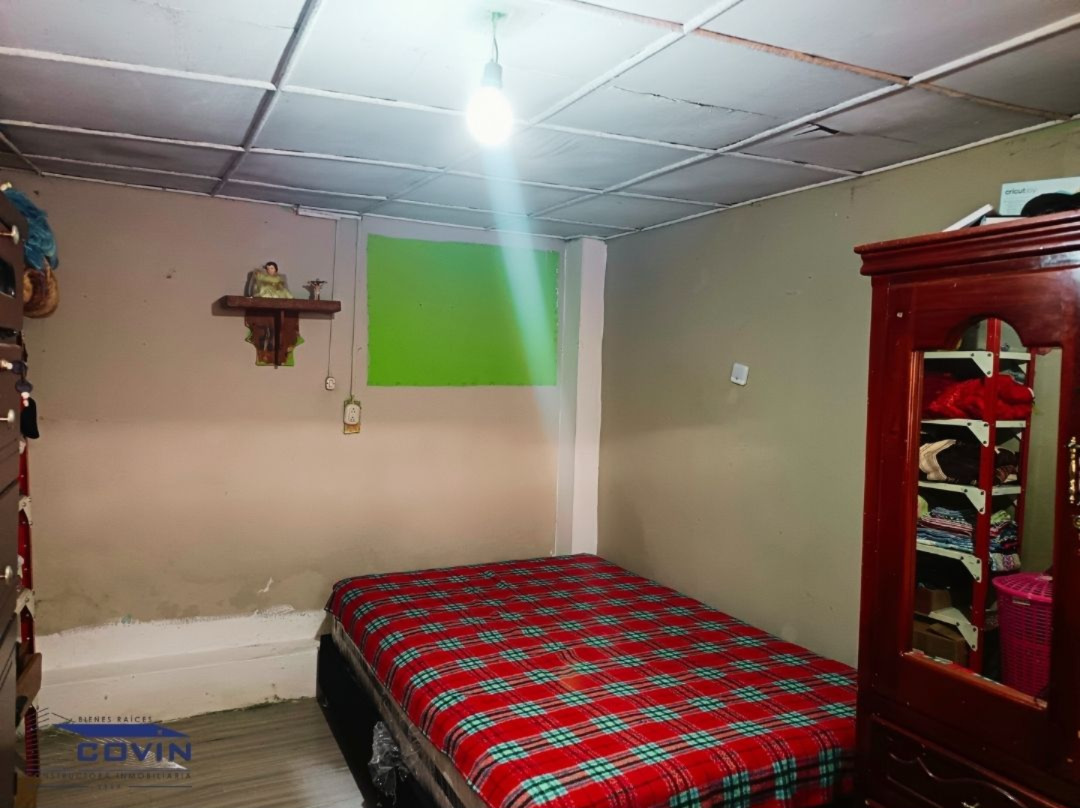 LOTE ESQUINERO CON CONSTRUCCIÓN ANTIGUA DE VENTA | CERCA AL CENTRO – LOJA