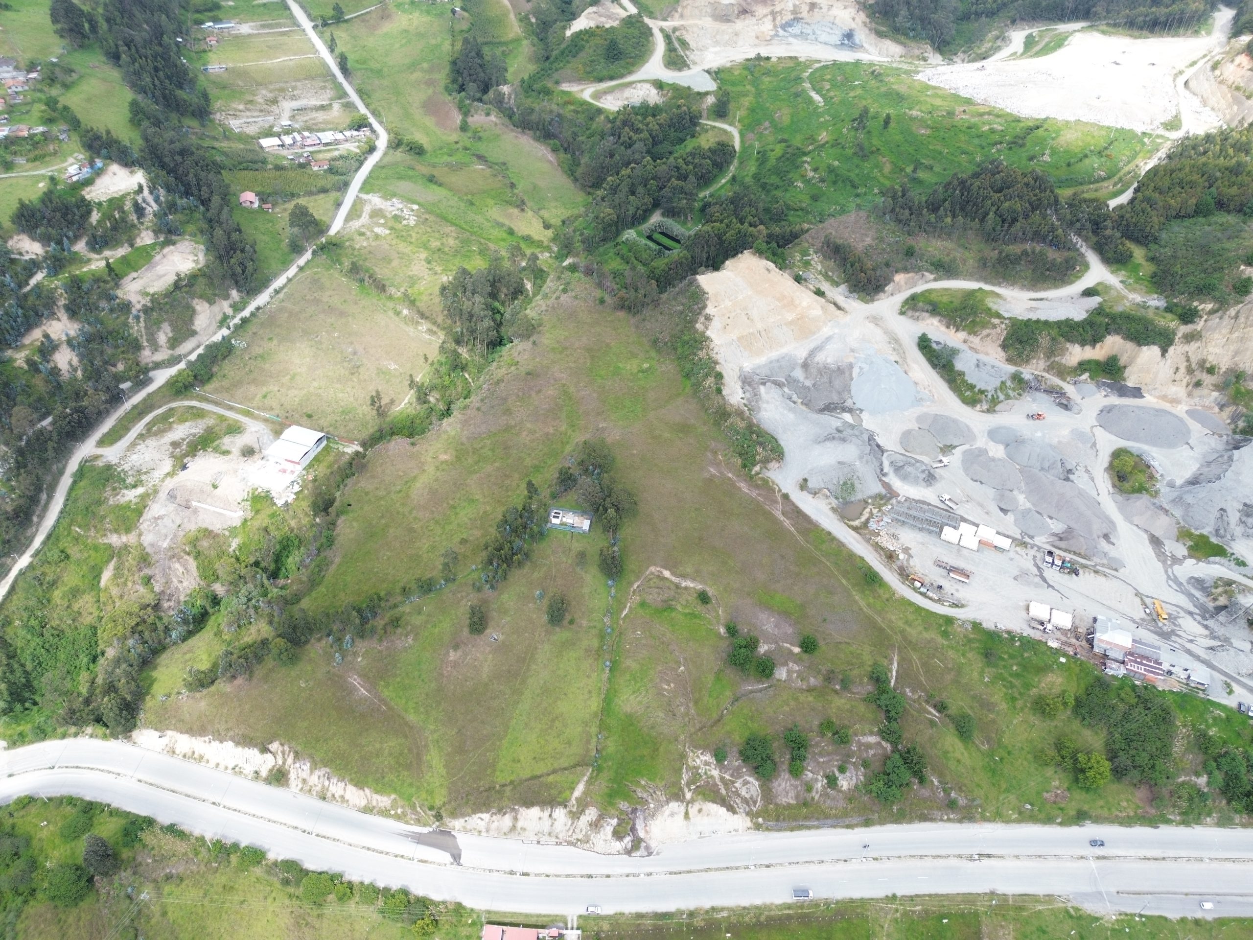 ️ TERRENO PARA CONSTRUCTORES O INVERSIONISTAS EN LOJA – PUNZARA