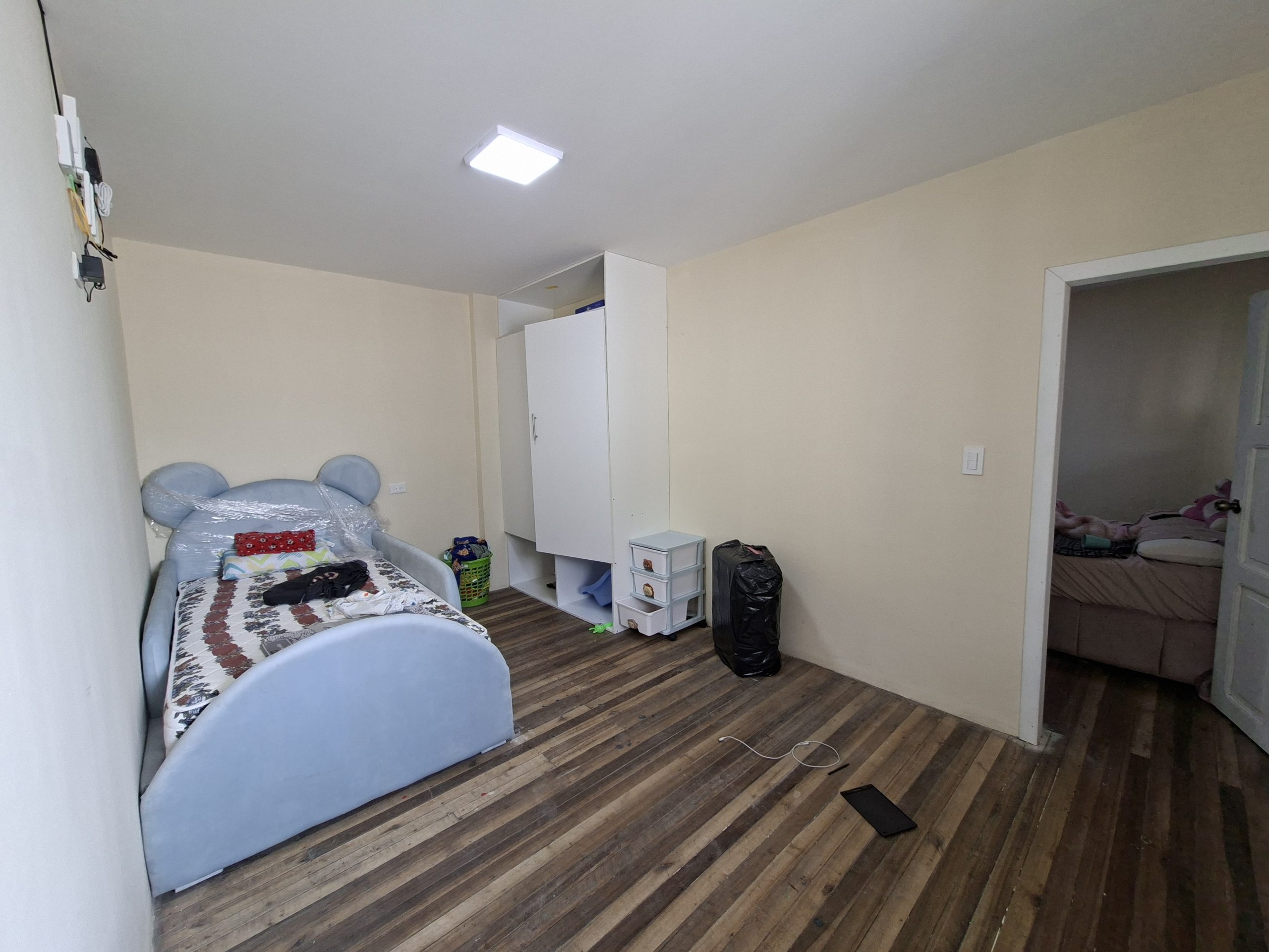 CASA RENTERA DE VENTA A UNA CUADRA DEL SUPERMAXI