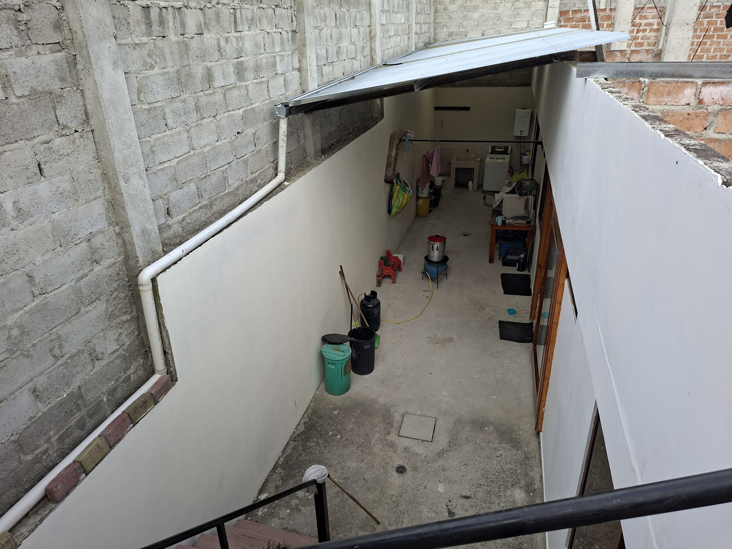 ️ PROPIEDAD CON DOS CONSTRUCCIONES DE VENTA EN LOJA-BORJA – CERCA AL TERMINAL