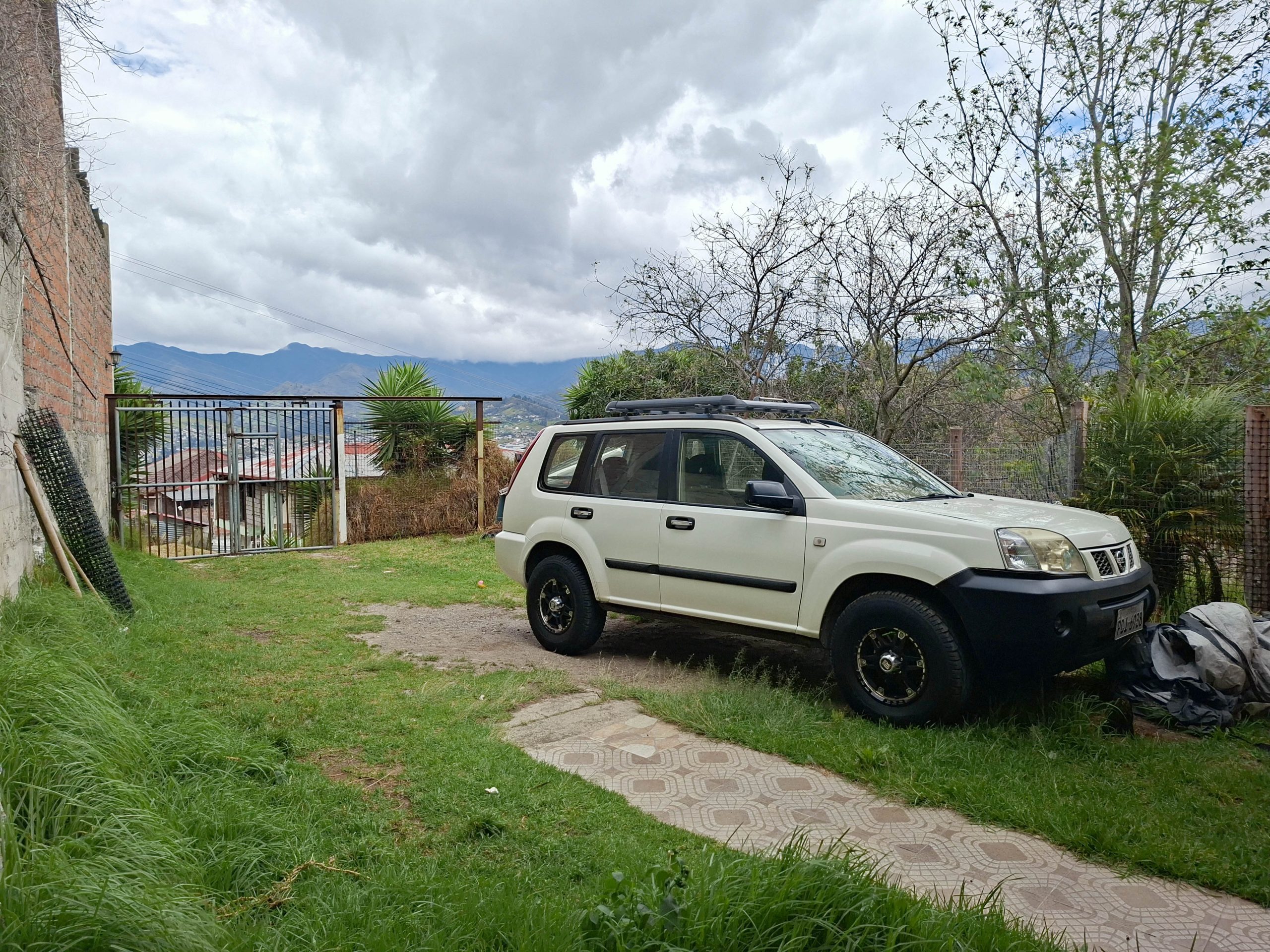 VENDO LOTE ESQUINERO CERCA AL CENTRO – LA MEJOR INVERSIÓN EN LOJA