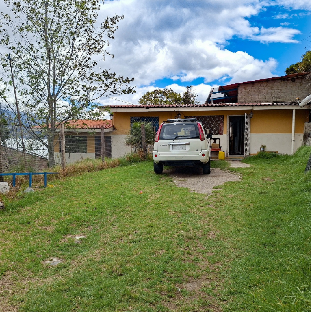 VENDO LOTE ESQUINERO CERCA AL CENTRO – LA MEJOR INVERSIÓN EN LOJA