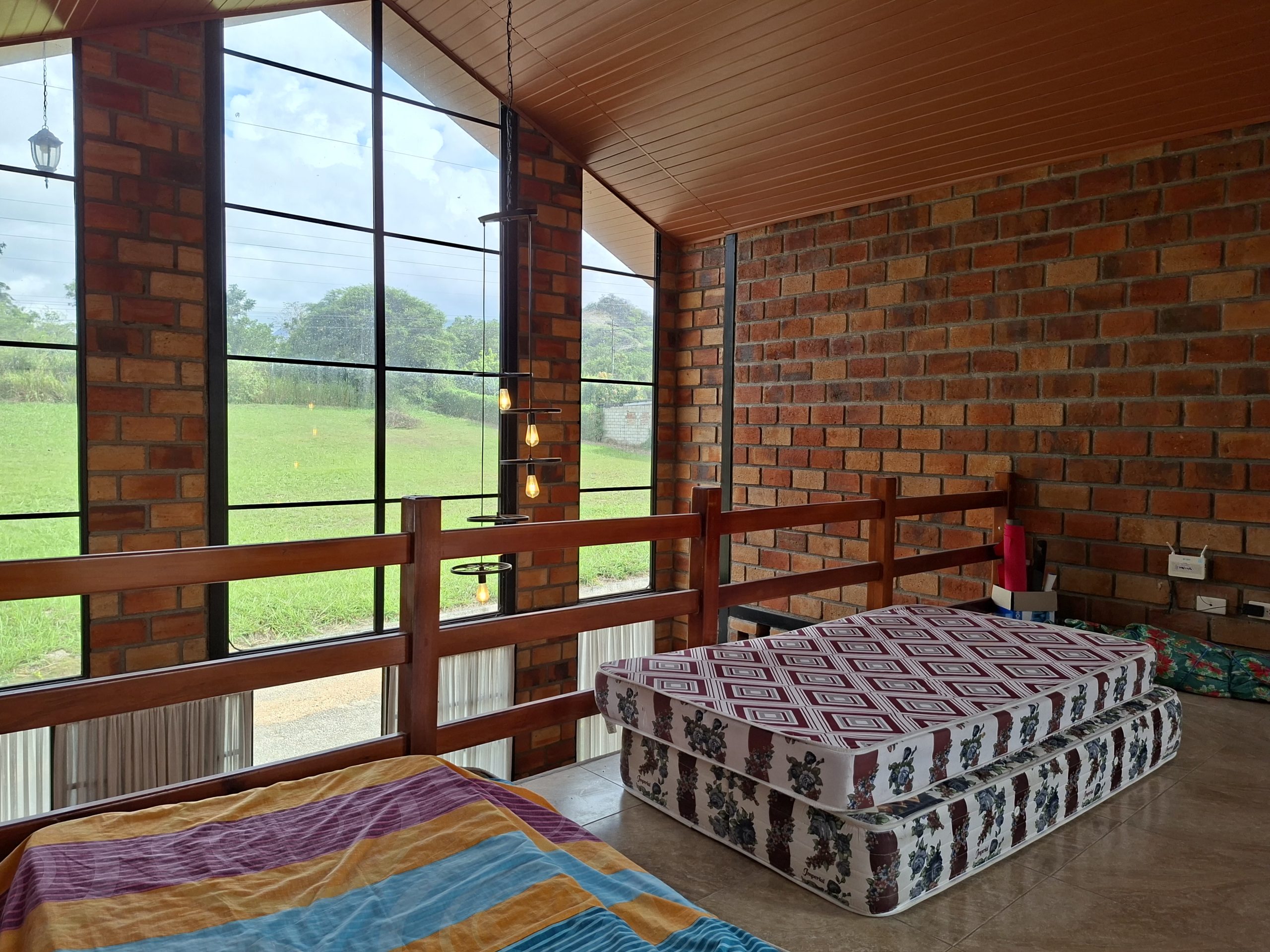 VENDO CASA EN HACIENDA COUNTRY CLUB – MALACATOS – LOJA